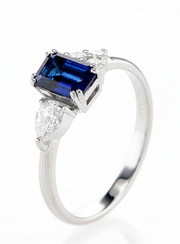 Sophie white gold