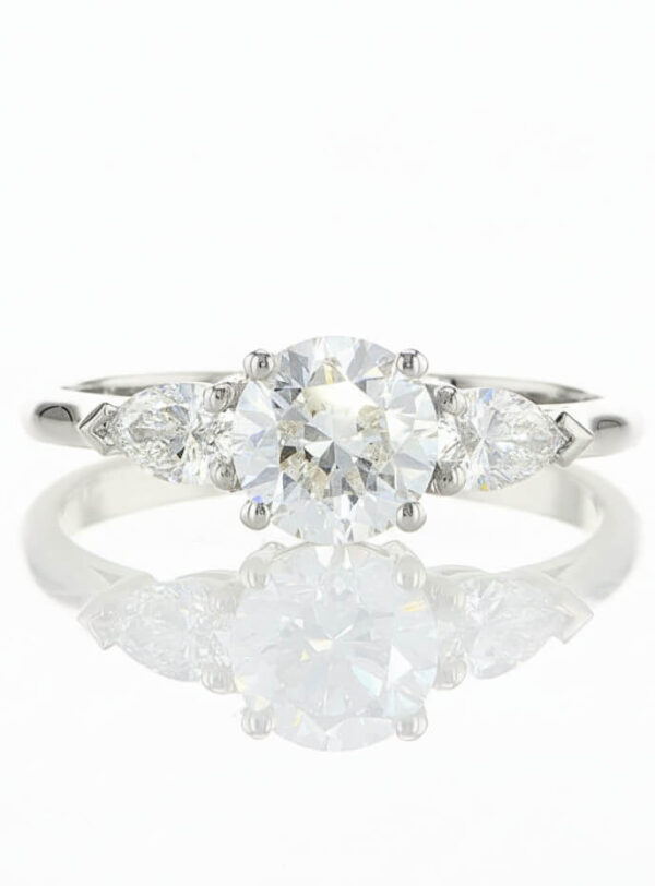 Trio white gold