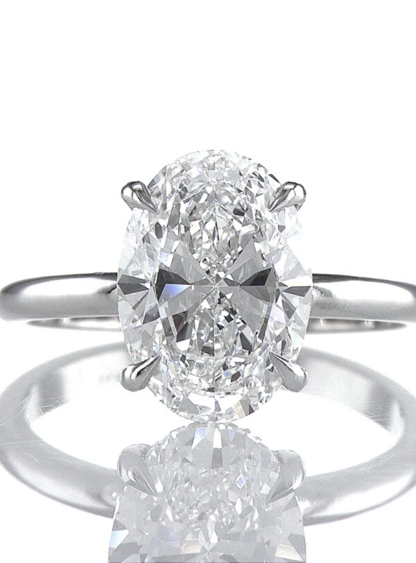 Hila ring - white gold