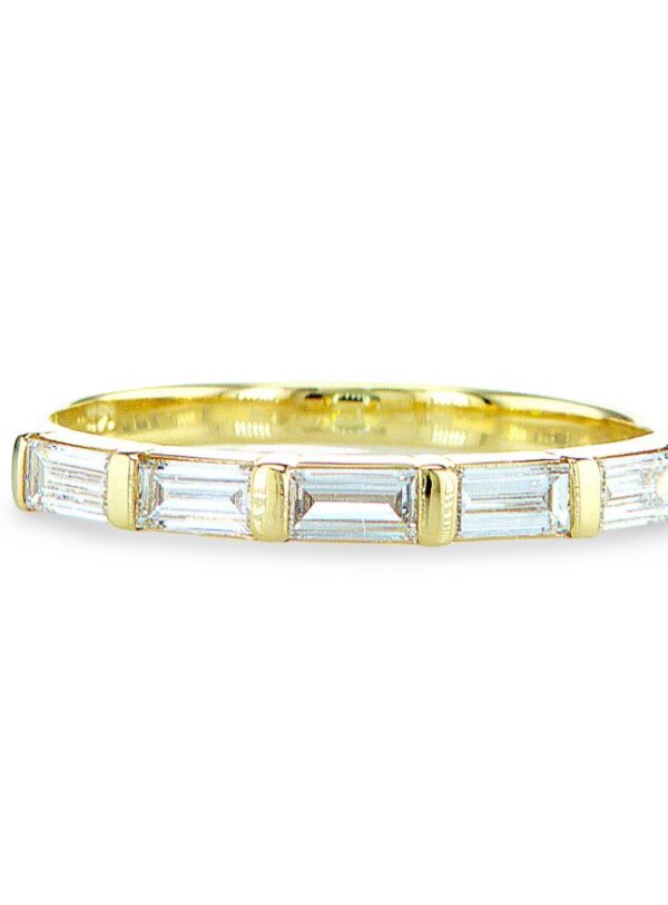Piano Bar Ring